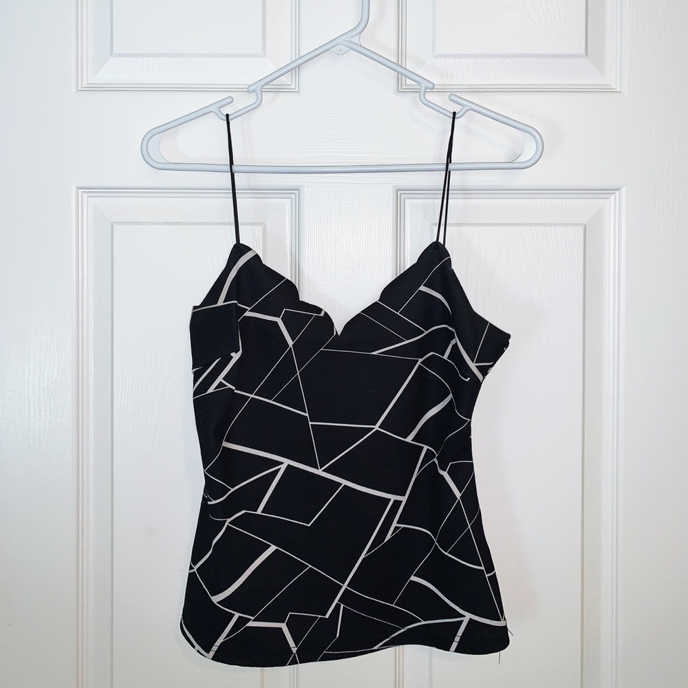 SHEIN Scalloped Geometric Cami Top